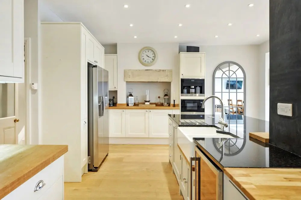 6 Bedroom Edwardian House in Bath