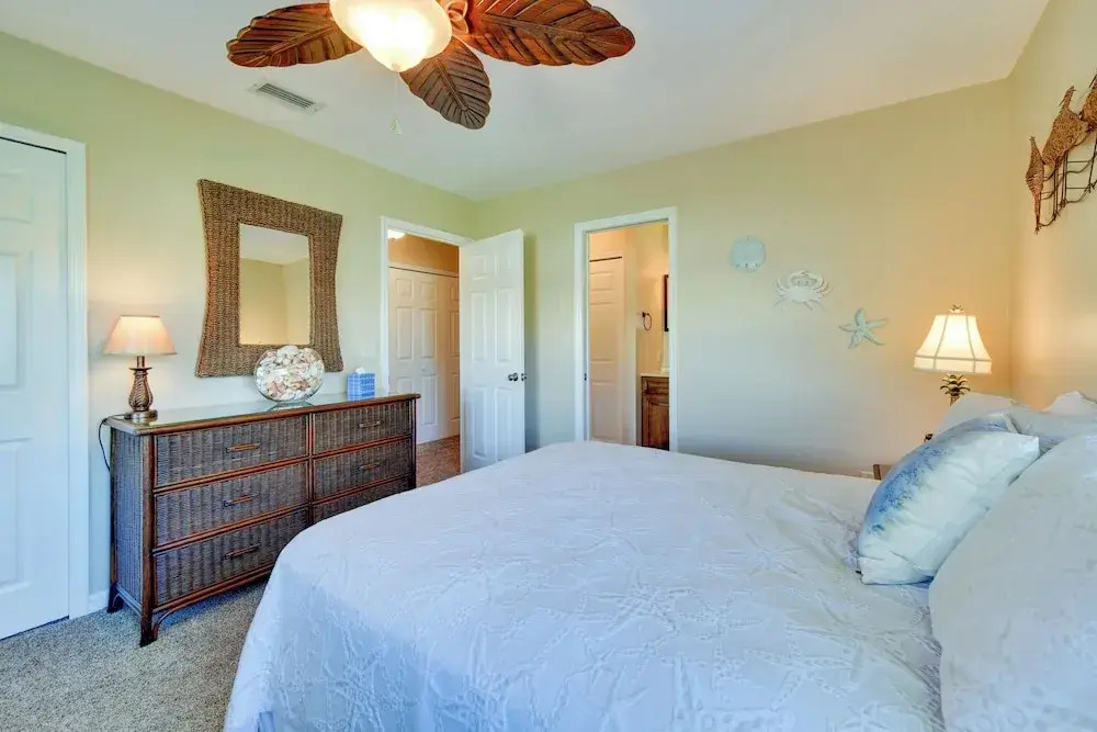 Grill, Lanai and Pool Access Charming Sebring Villa