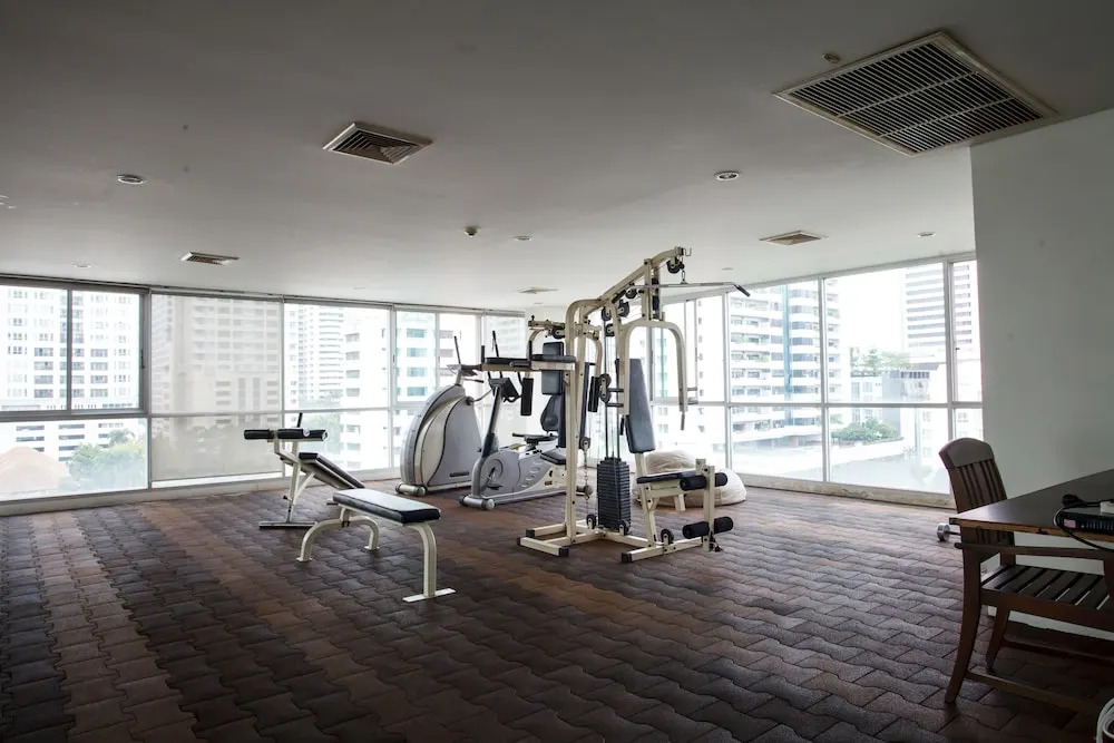 3A - 2 Bedroom Downtown Apartment With Shared Pool