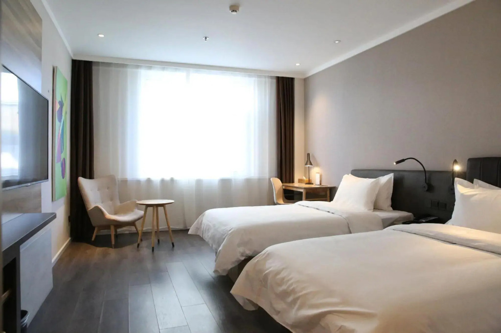 Hanting Premium(Changchun Silicon Valley Avenue Jilin University South Campus Hotel)