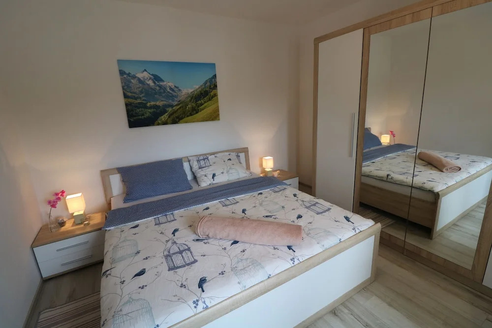 Stunning Apartment for 7 Close to Several Beaches