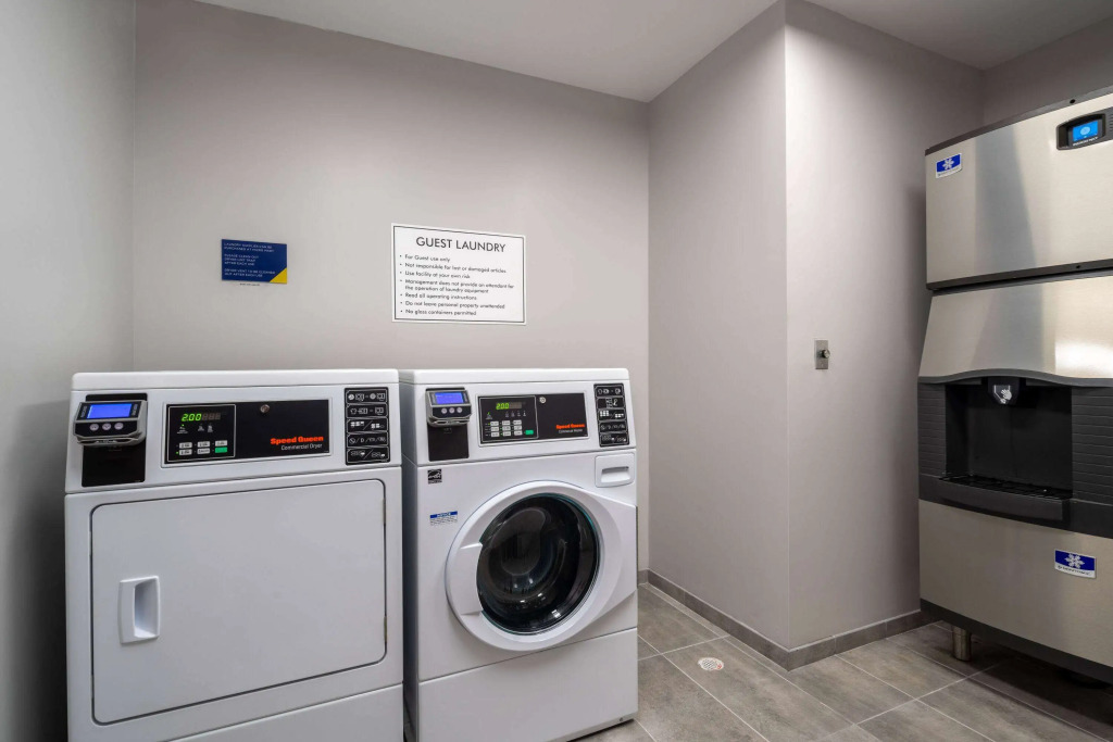 Microtel Inn & Suites by Wyndham Winchester
