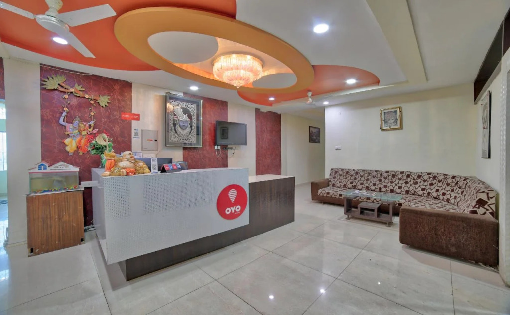 Hotel Risha by OYO