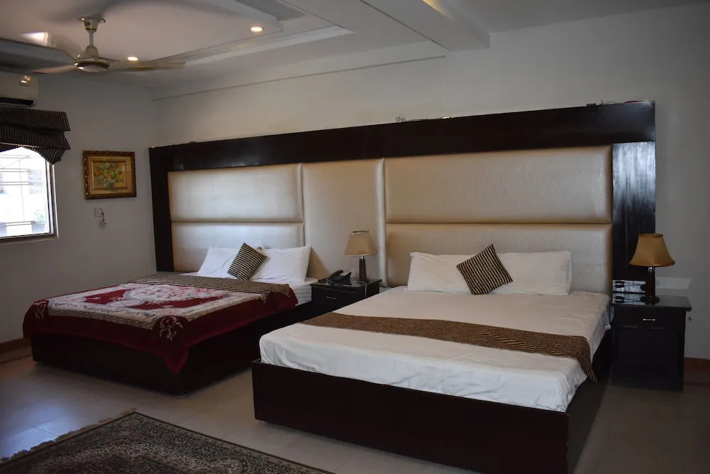 The Elegant Hotel