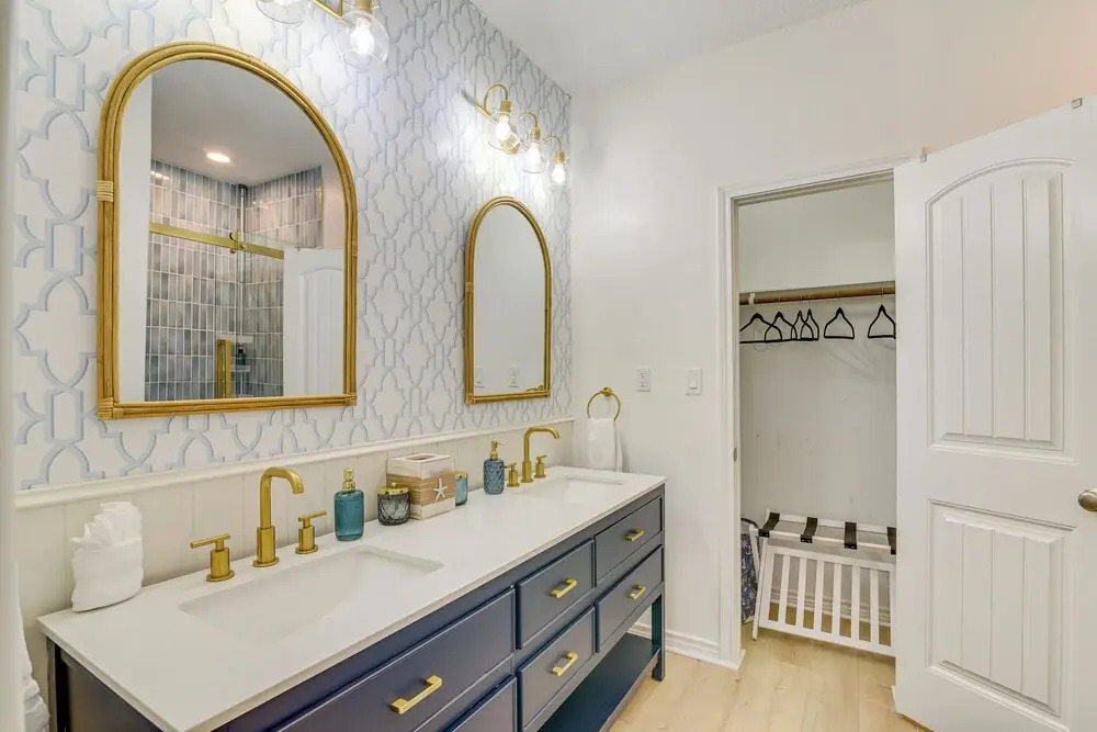Steps to Beach: Pet-friendly Crystal Beach Home