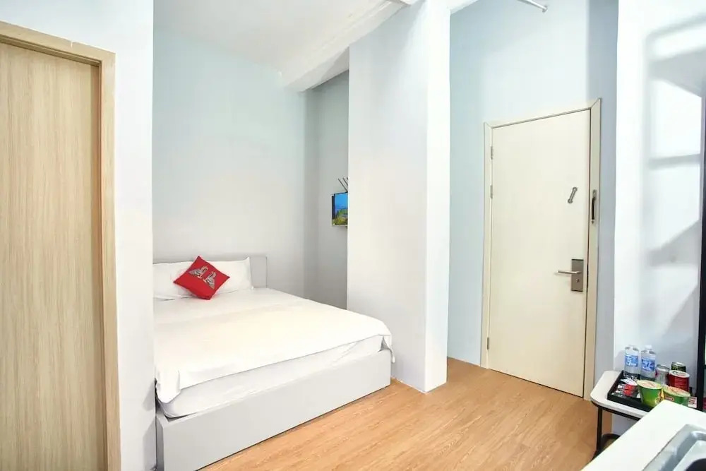 Eco Nest Hotel