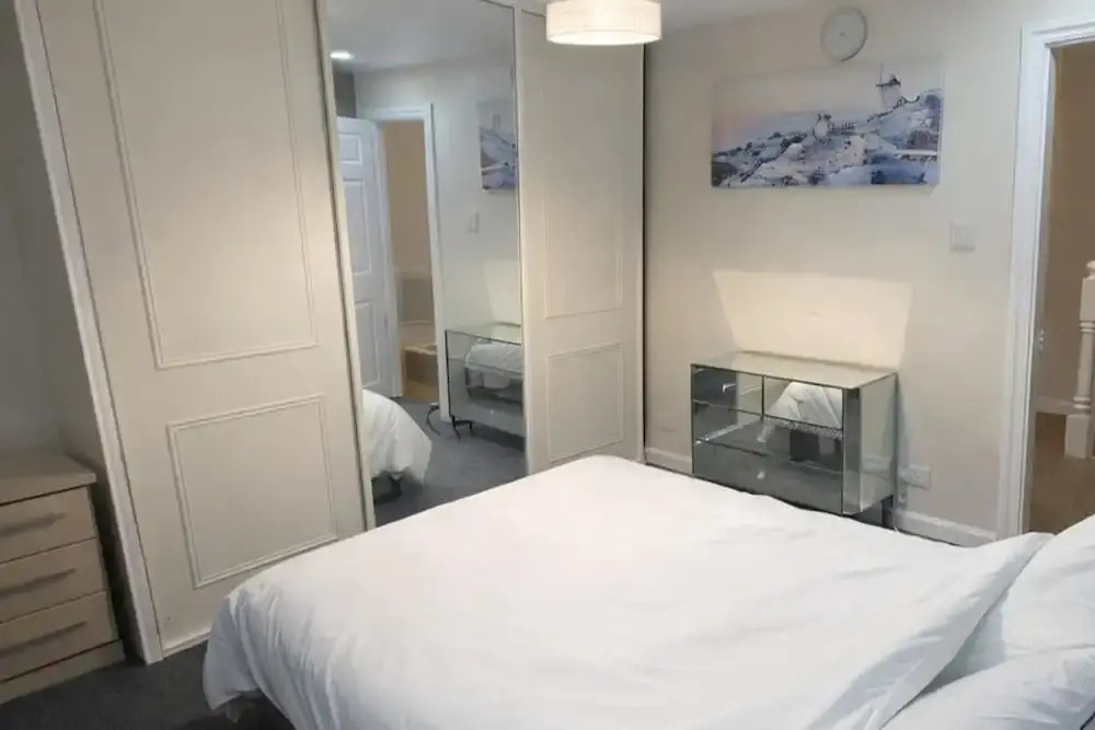 House-sleeps 5 Person -etihad Stadium 15 min Drive