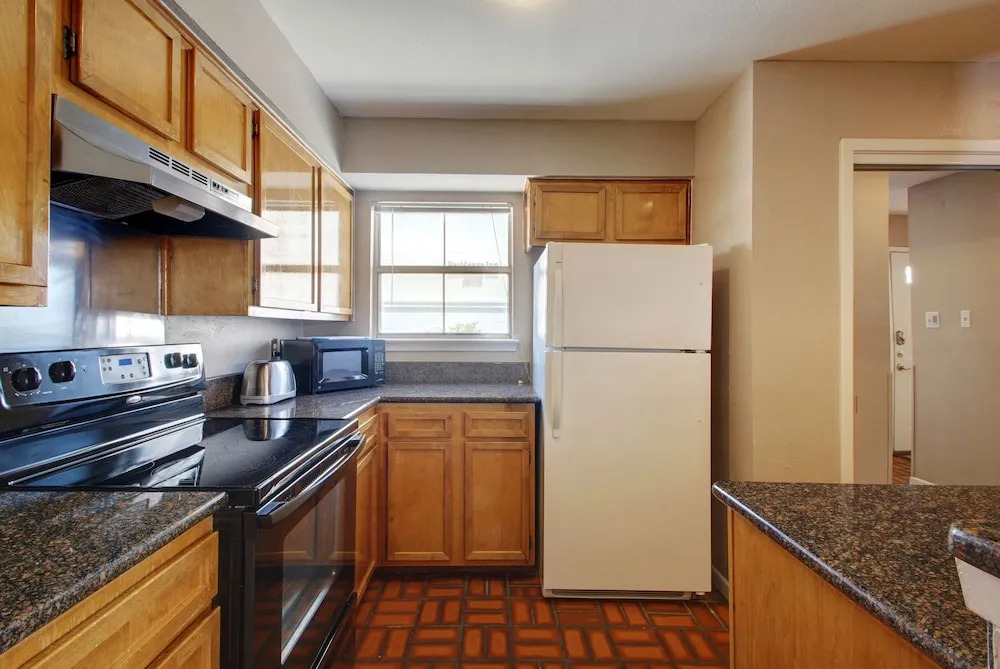 AustinStays 2 Bedroom Downtown Suite