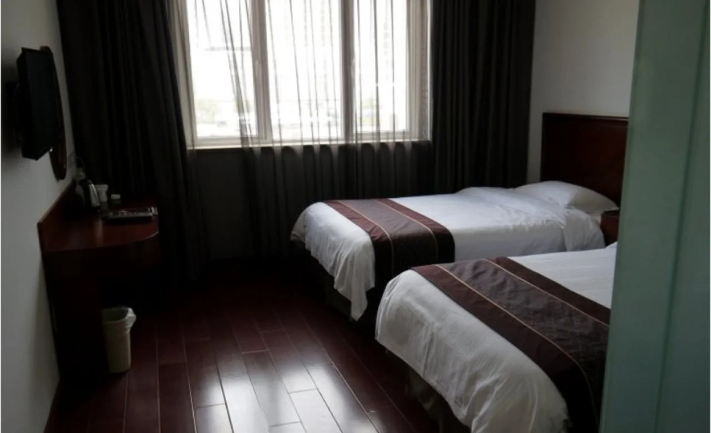 GreenTree Inn Jiangsu Zhenjiang Yaohan Express Hotel