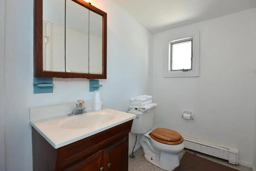 Shore Beach Houses - 122 A Franklin Avenue
