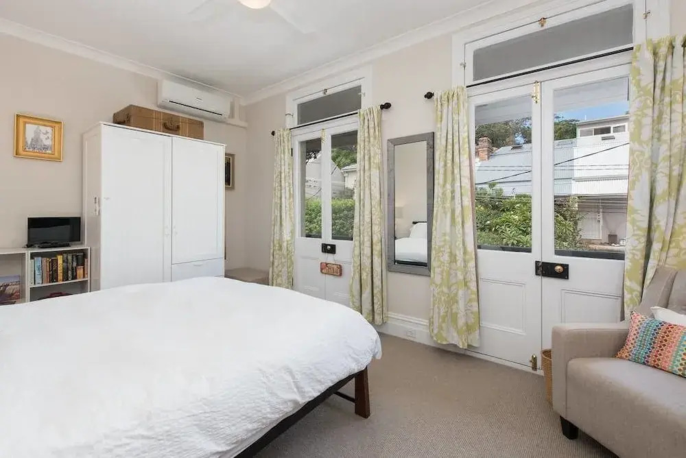 ED24 Renovated Terrace House Moments to Train