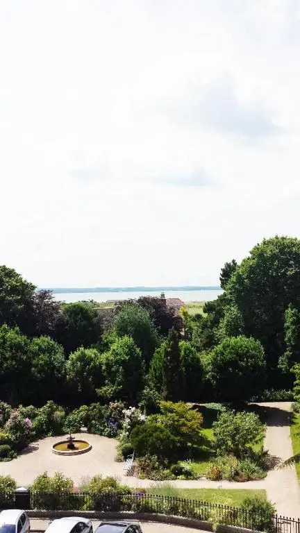 Anglesey Hotel