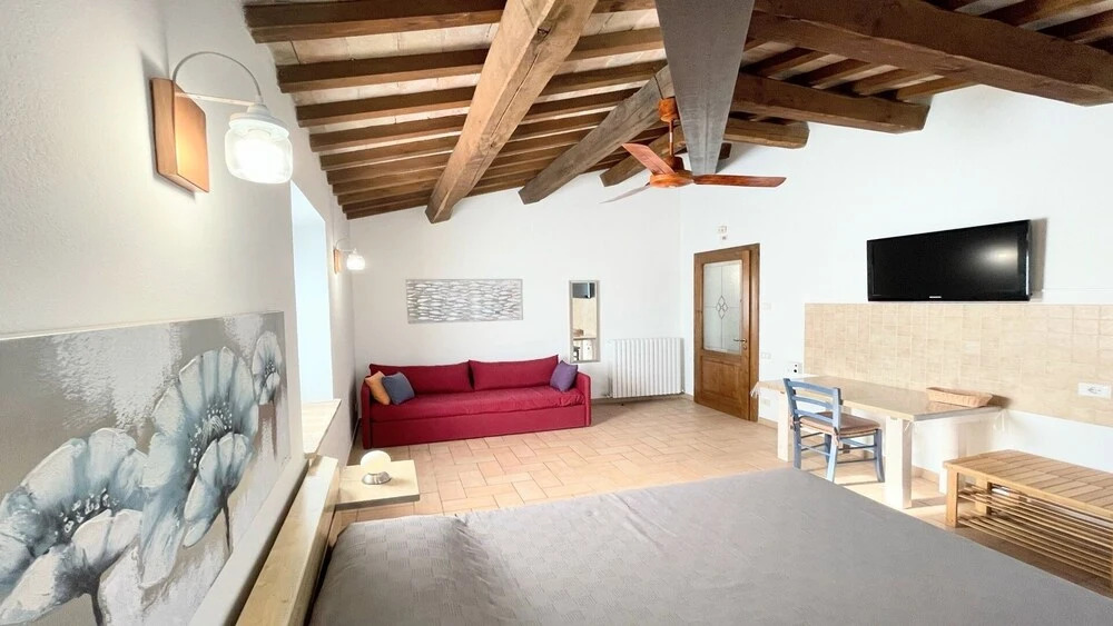Contemporary Villa With Pool - Spello By The Pool - Sleeps 11 Exclusively Yours