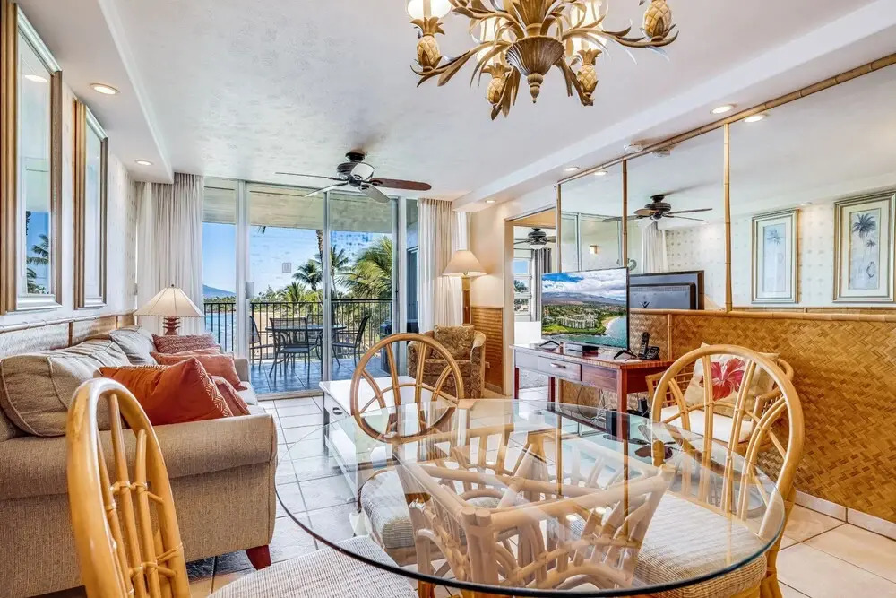 Royal Mauian 503