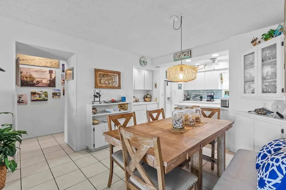 Colony Beach Club 139