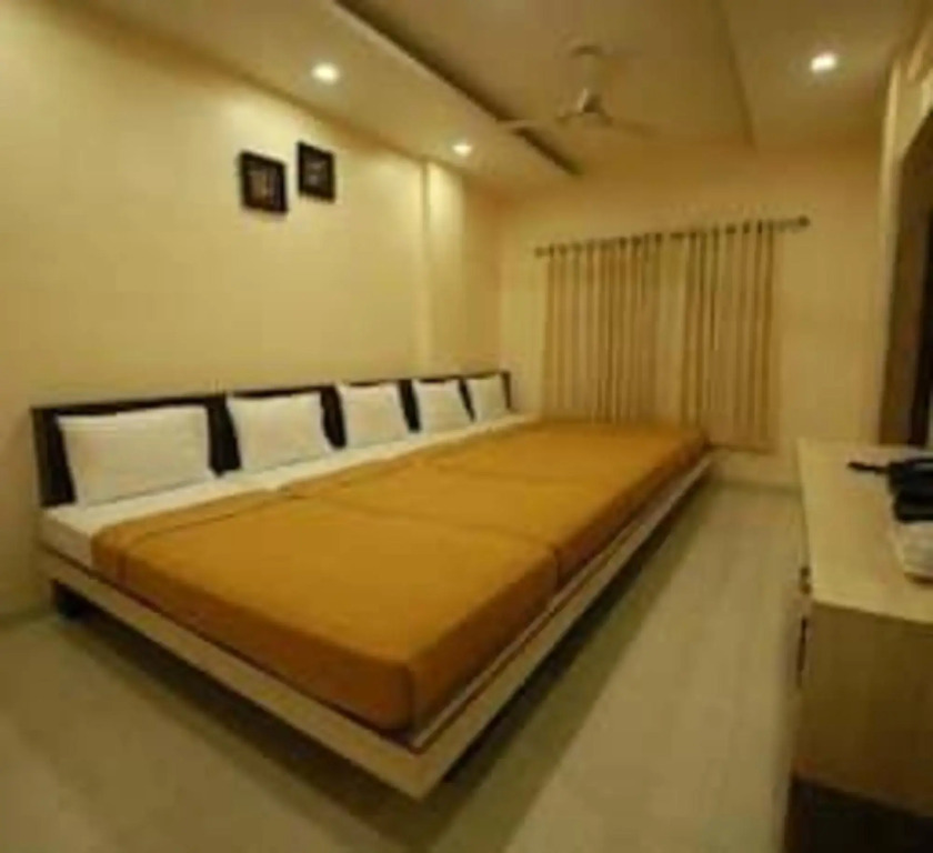 Hotel Shree G inn