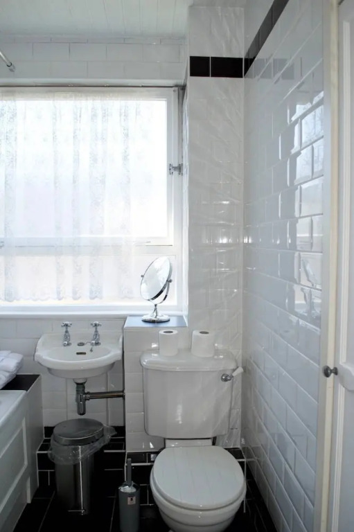 Extremely Central And Spacious Flat