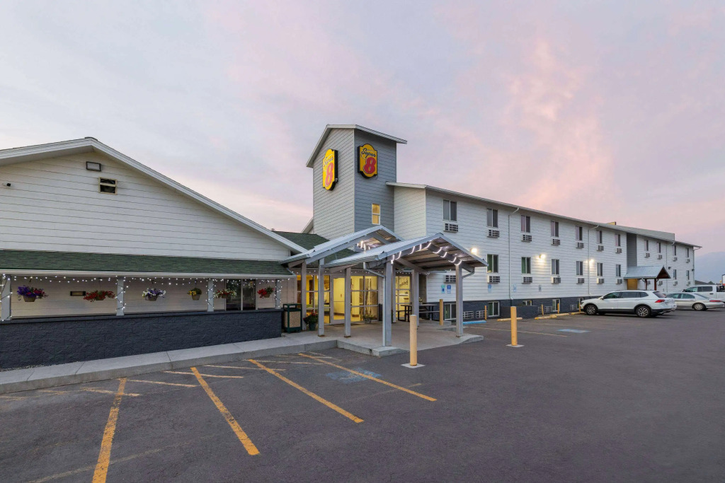 Super 8 by Wyndham Belgrade/Bozeman Airport