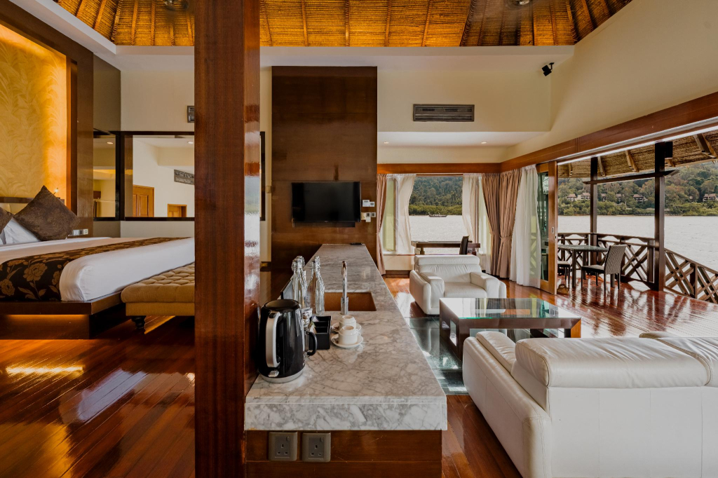 Gayana Marine Resort