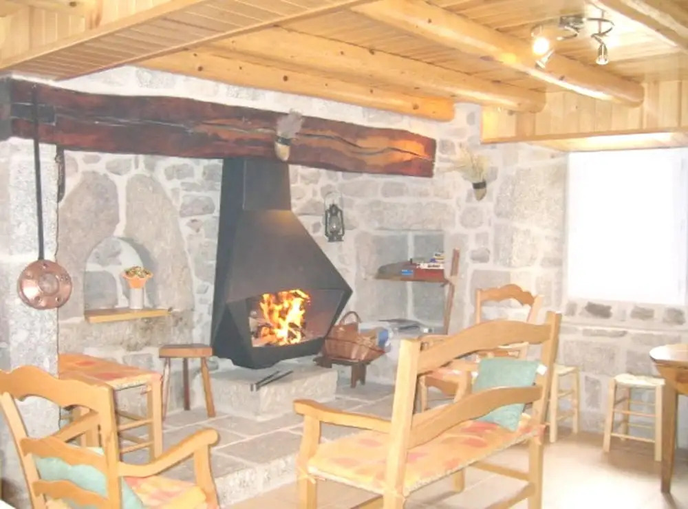 House With 3 Bedrooms in Le Malzieu-forain, With Wonderful Mountain Vi