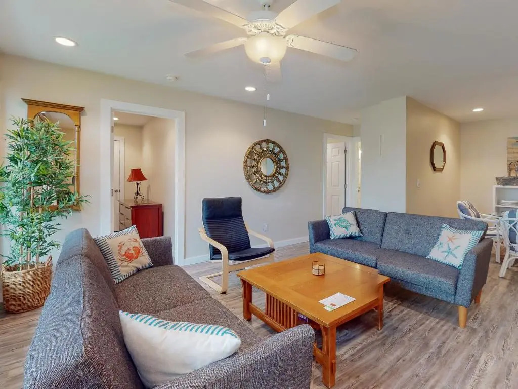 AH-E116 Newly Remodeled Condo, Ground Floor, Across From the Shared Pool