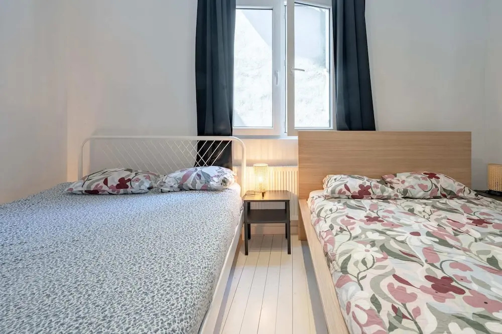 Modern 1BR Stay for 7 in Antwerp