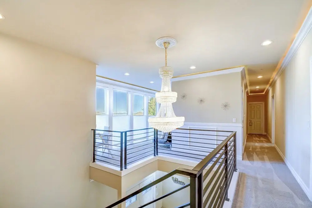 Luxe Federal Way Rental - Walk to the Water