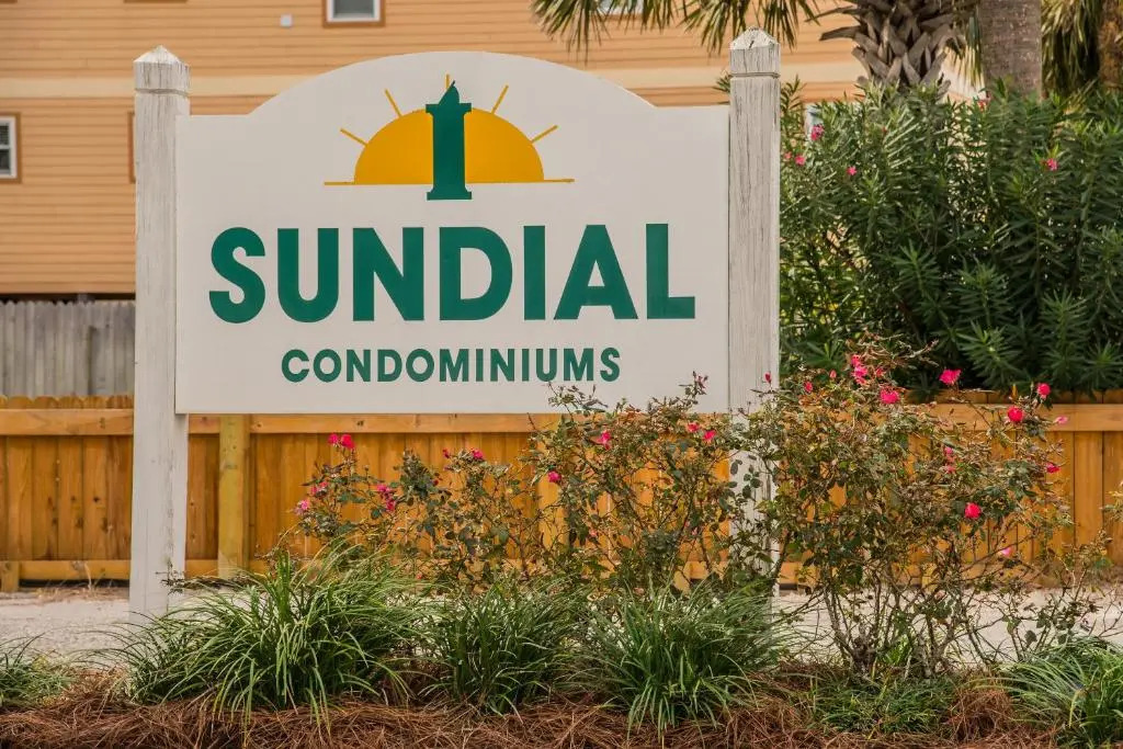 Beautiful 3 Bedroom BEACHFRONT Condo (F3) - Sleeps 10
