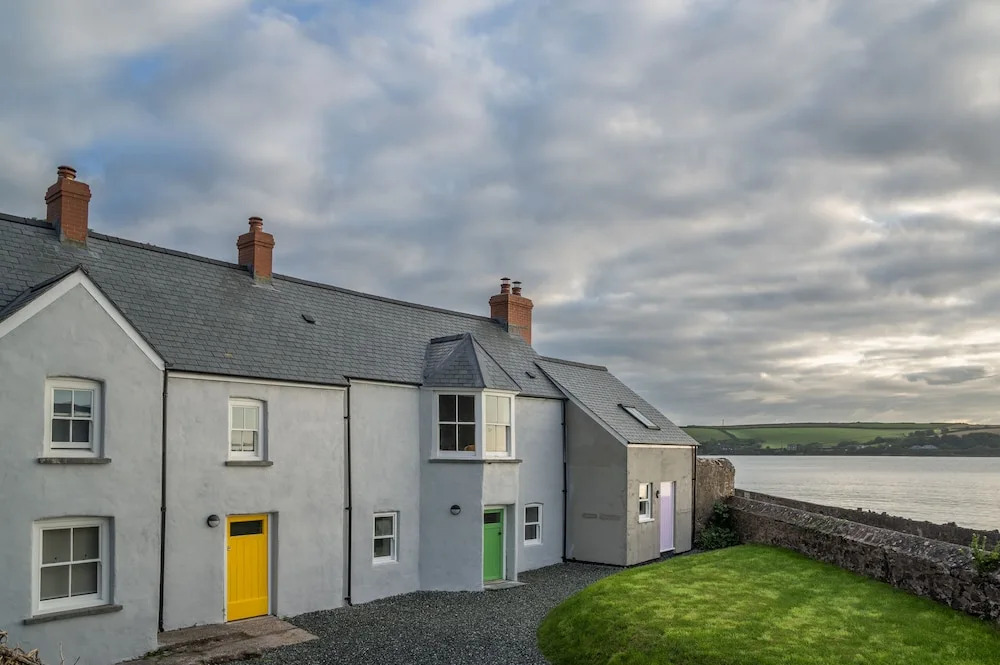 Brook Cottage Green - 2 Bedroom - Dale