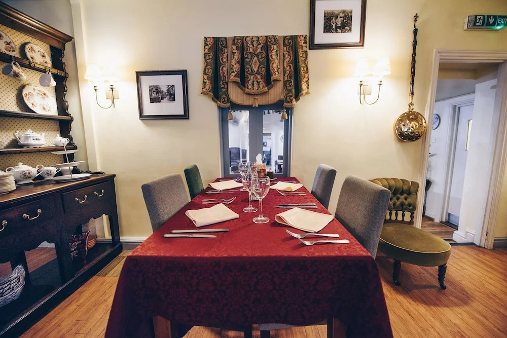 Fox Country Inn