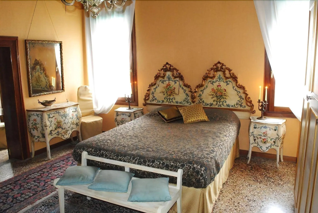 Palazzo San Firmino Historic Palace all Suite Canal View