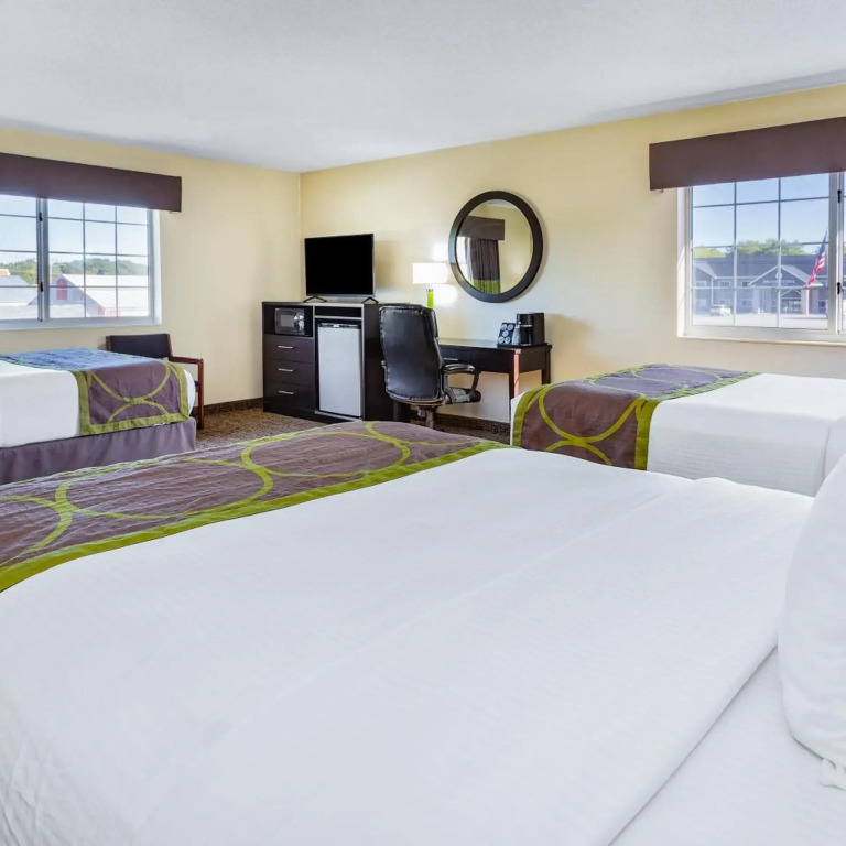 Emmetsburg Hotel & Suites