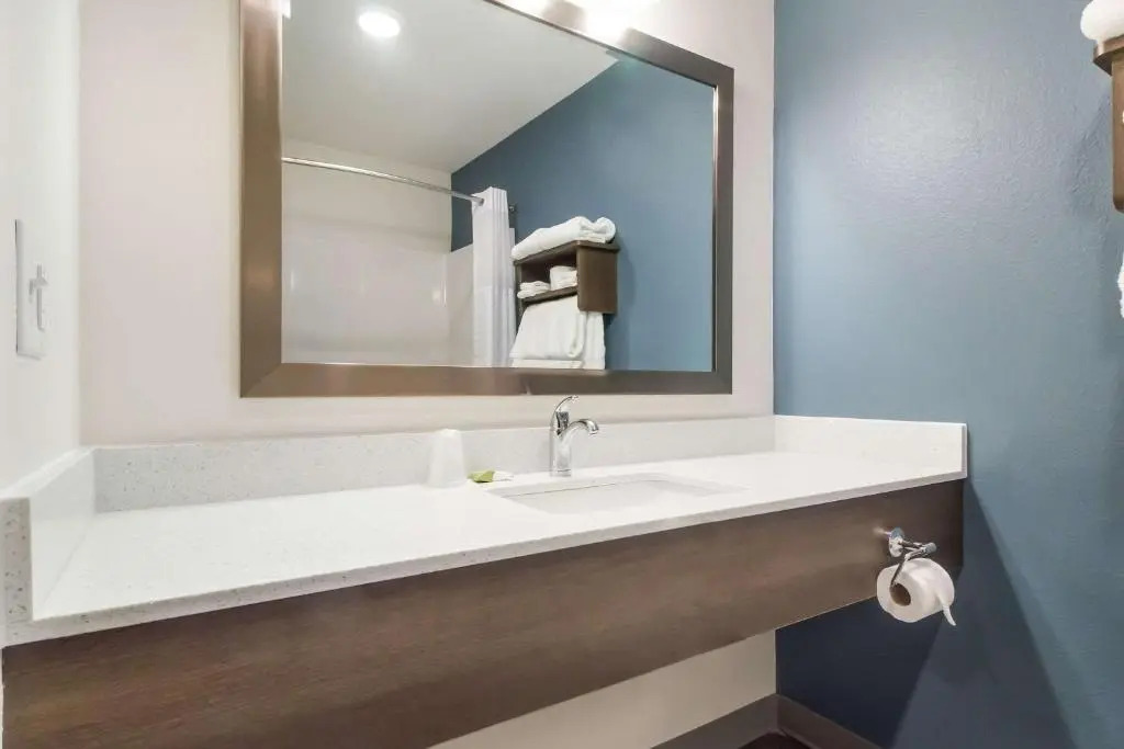 WoodSpring Suites Lake Jackson