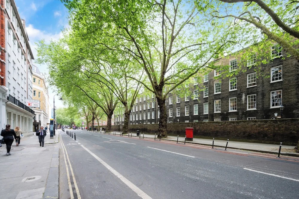 Avari Apartments - Grays Collection