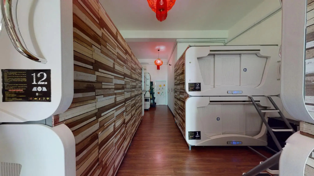 Stay With Me Capsules Hostel