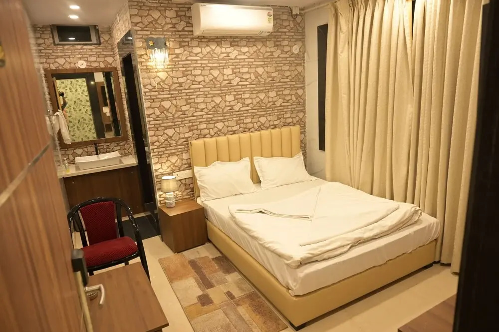 Hotel SLR Grand Haven