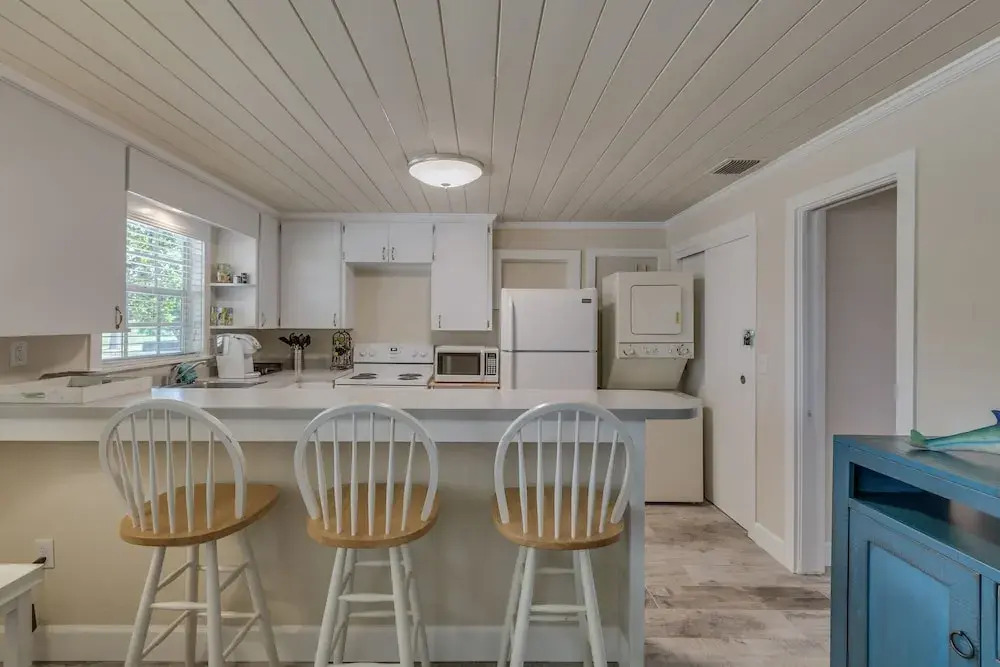 Coastal Dream Beach House 3 Bedroom Home by Redawning