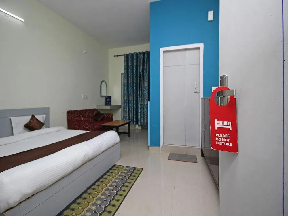 OYO Flagship 5175 Hotel Rama Blue Point
