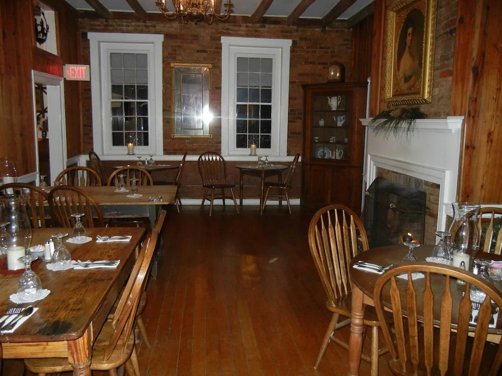 Wayside Inn