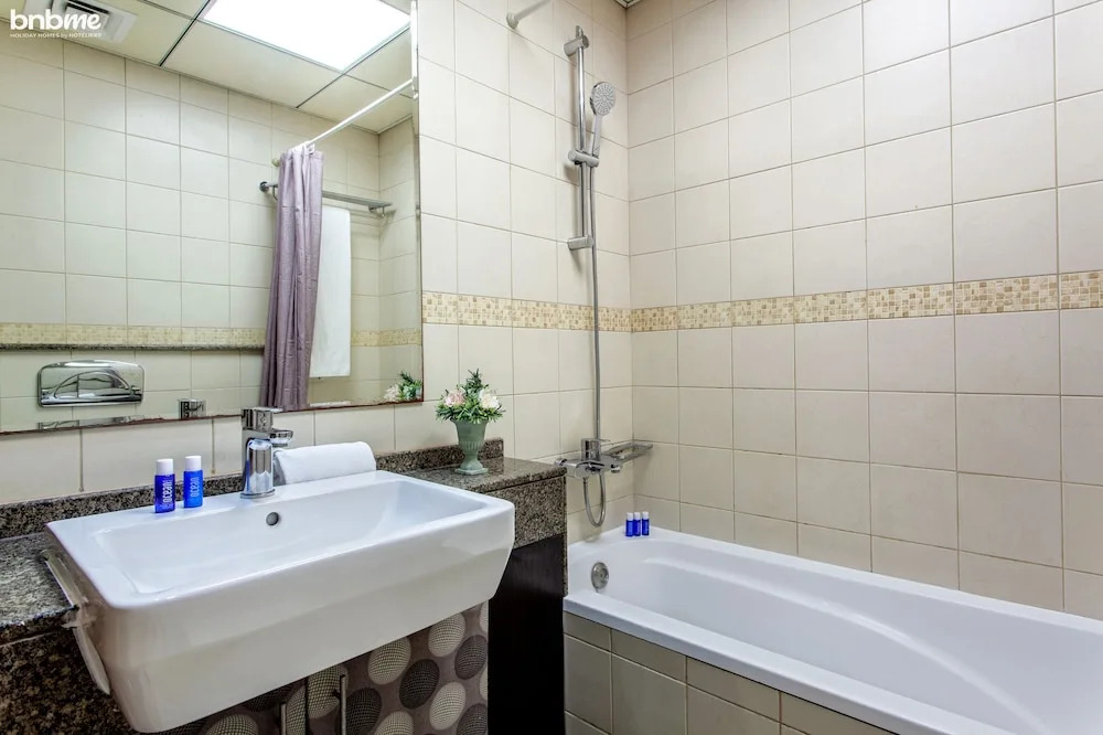 St-Bay Central-2405 by bnbme homes