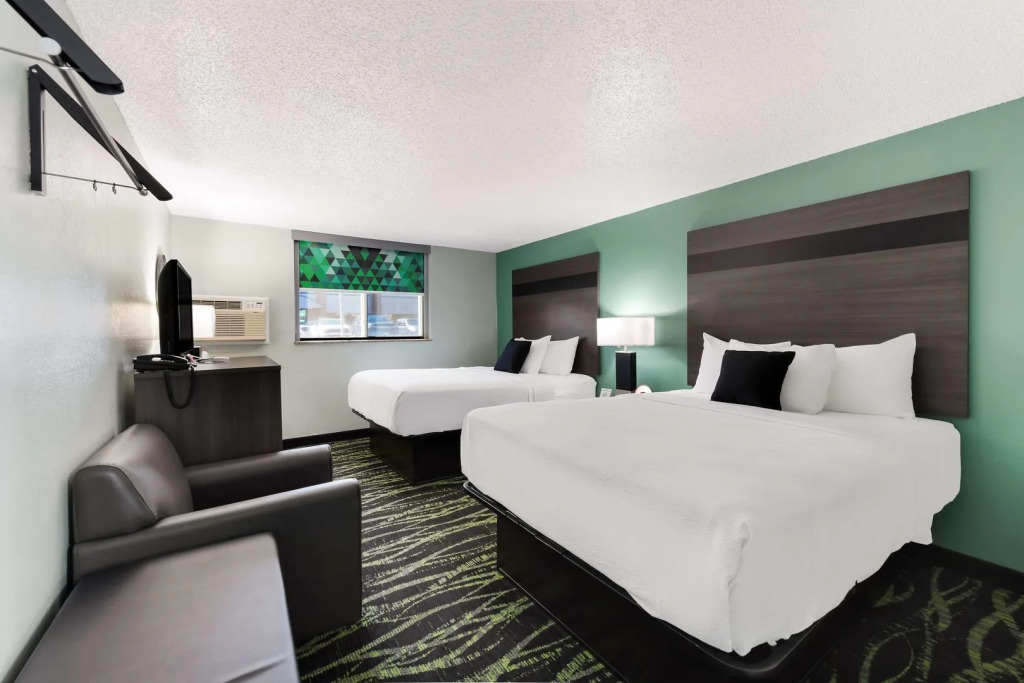 Baymont Inn & Suites by Wyndham