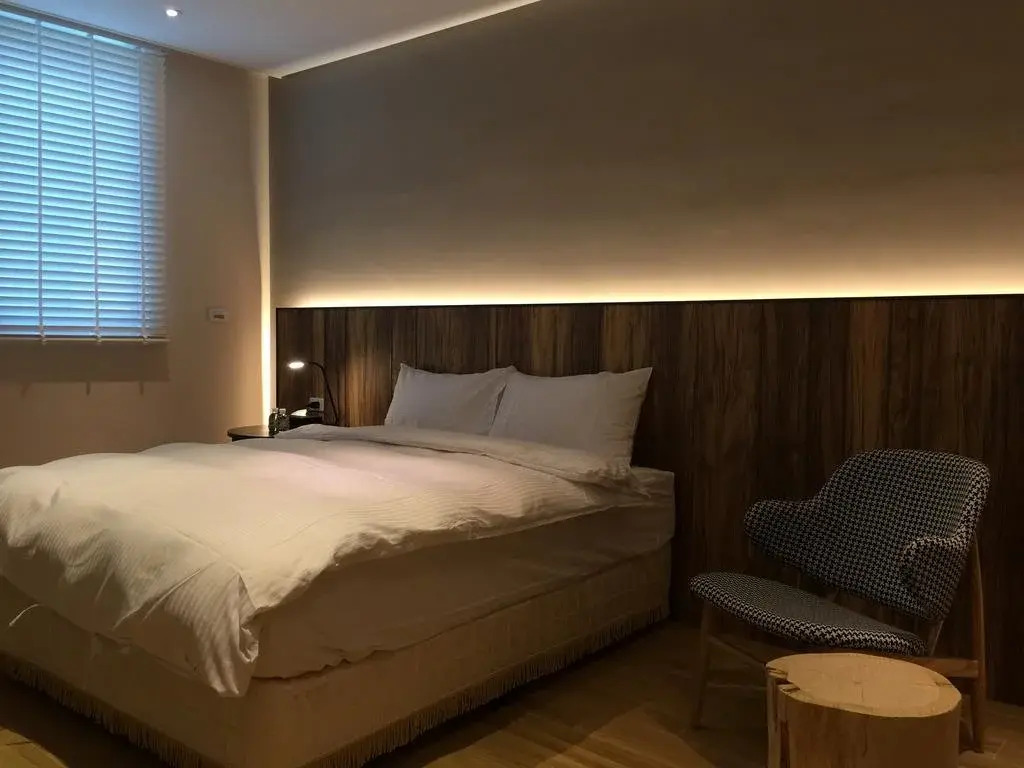 An B&B