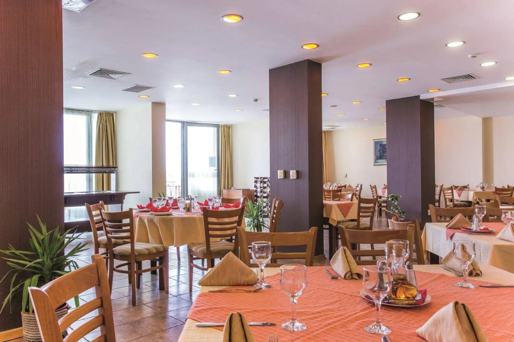Hotel Antea - By The Sea