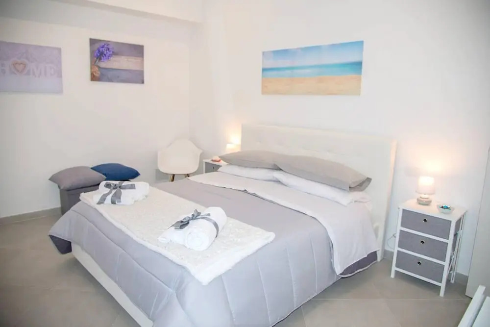 Apartment With one Bedroom in Palermo, With Furnished Terrace and Wifi - 300 m From the Beach