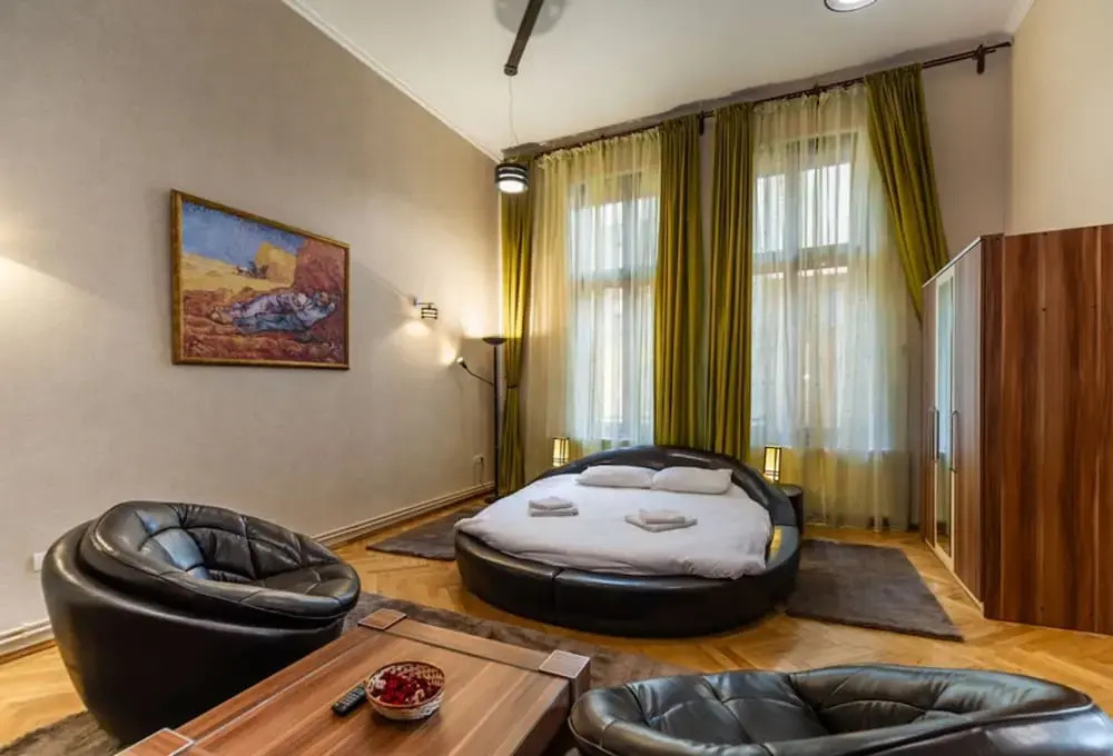 Select City Center Apartments