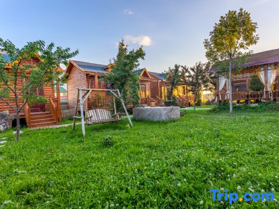Xixiu Wooden House Guesthouse