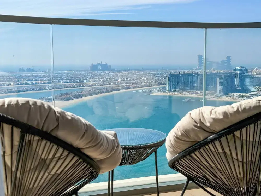 High floor Panoramic 2BR & Private Beach