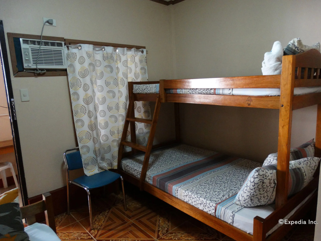 Eden Travellers Lodge