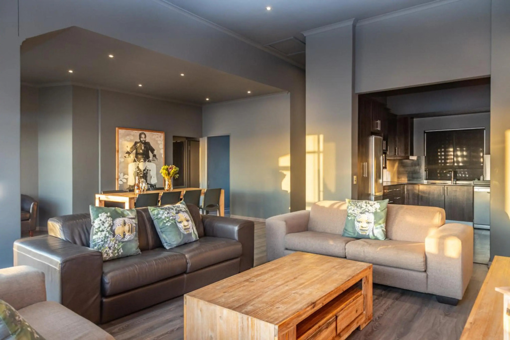 Spacious Luxury 3 Bedroom Apartment B401 Sea Spray