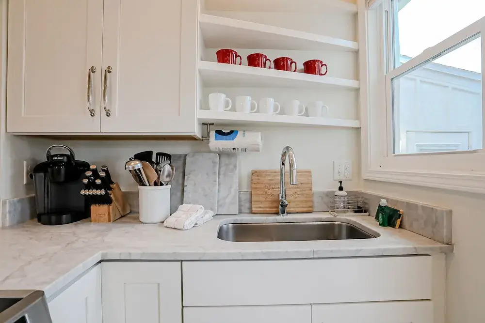 Bright 1940s Beach Cottage With Cabana Plus Private Pool